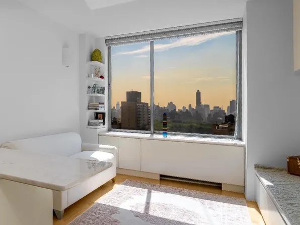 111 West 67th Street image 3 of 9
