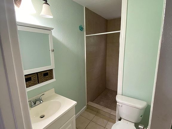 5th image of 1317 SW 31st St #A