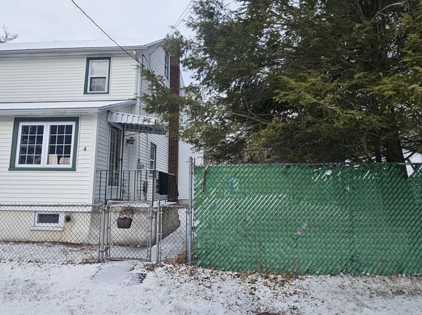 4 Highland Hts, Freeland, PA 18224