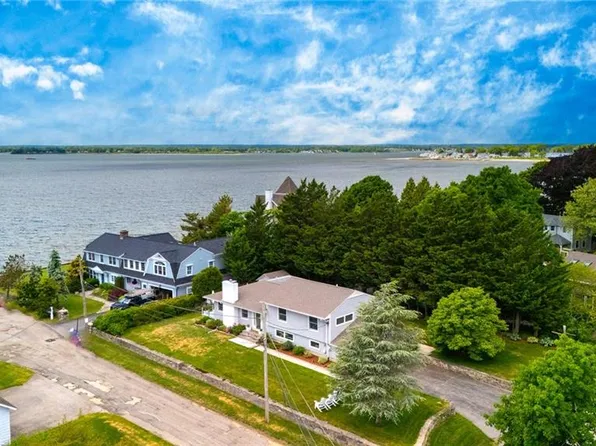 25 Appian Way, Barrington, RI 02806