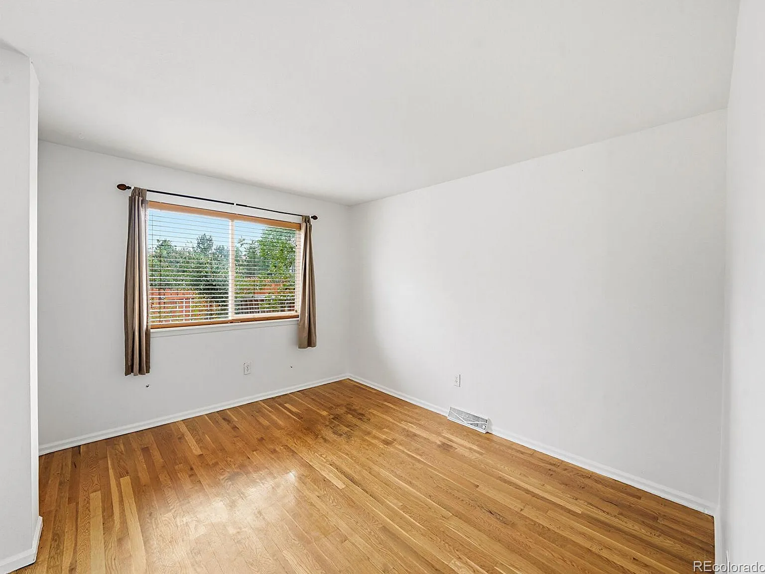 2 bed, 2.0 bath, 912 sqft, $2,000 — Photo 4