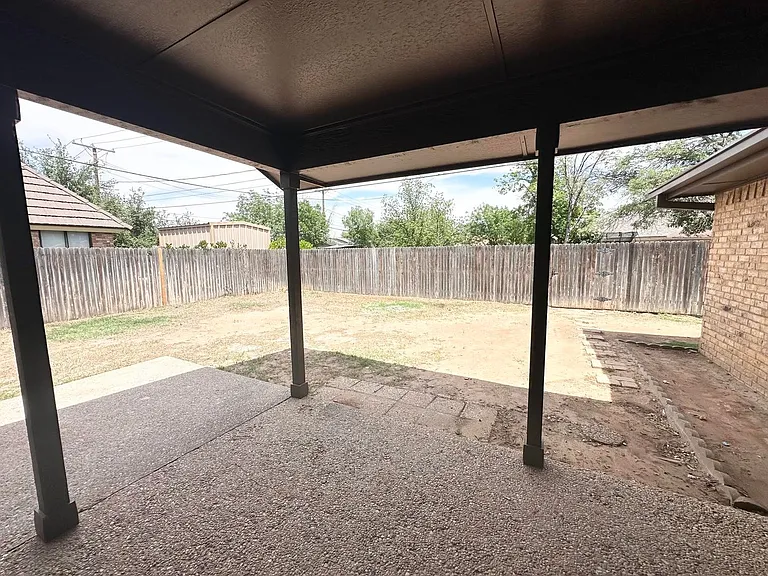 2302 Wydewood Dr — Photo 16