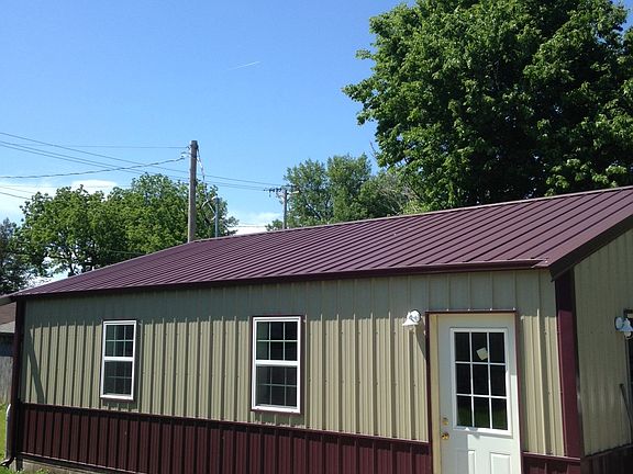 3rd image of 911 C Ave W