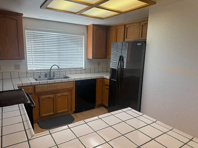 1017 Jayhawk Way — Photo 6