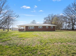 456 Whites Gap Rd, Huntland, TN 37345