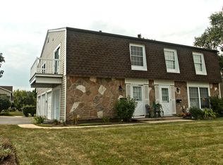 1490 Briar Cv #D, Wheaton, IL 60189