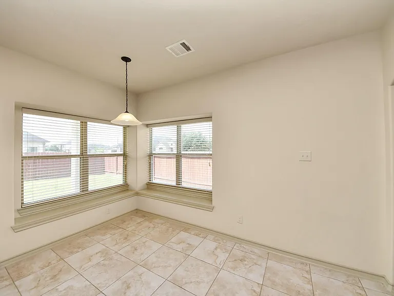 1902 Argos Dr — Photo 17