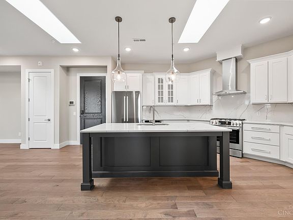 4th image of 230 Vintage Club Blvd Unit 302