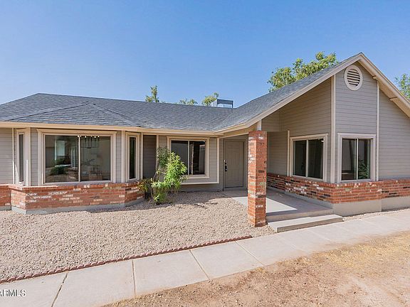 3rd image of 8520 W PALM Lane #1061