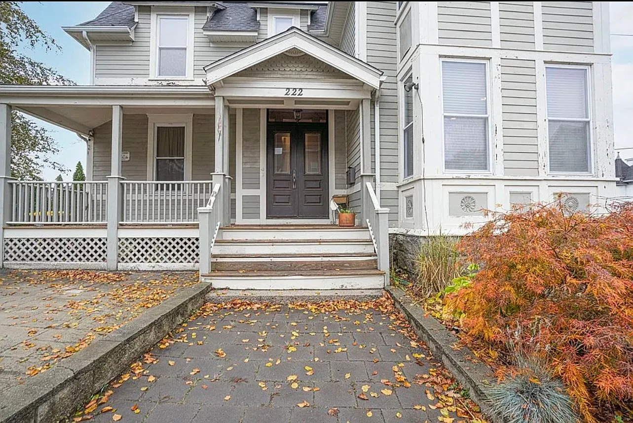 2 bed, 2539 sqft, $2,700 — Photo 2