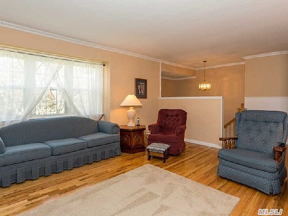 5th image of 44 Greenvale Dr