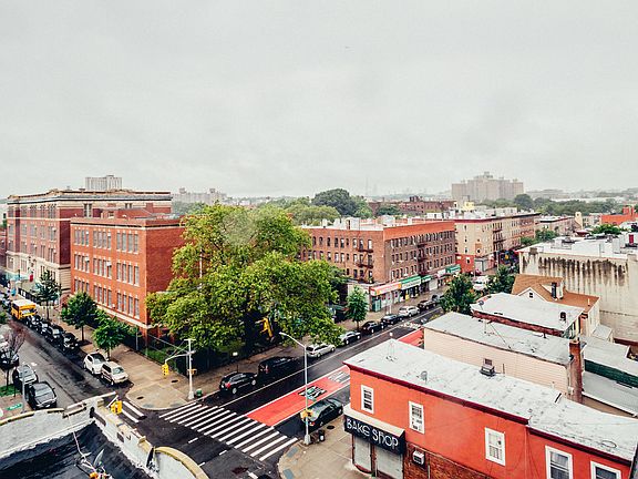 2nd image of 620 Parkside Ave #2F