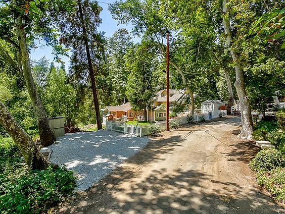 2nd image of 8424 Coulter Pine Dr