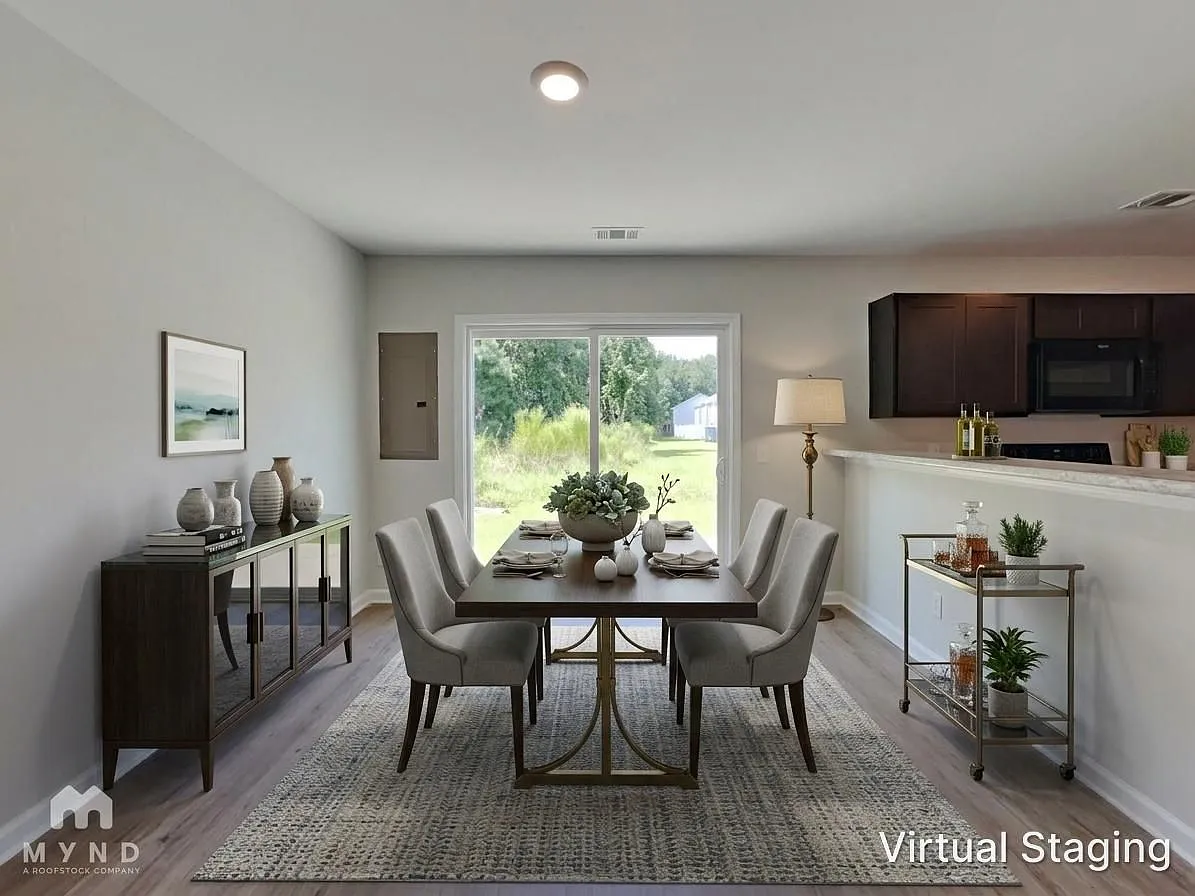 3 bed, 2.5 bath, 1750 sqft, $1,799 — Photo 3