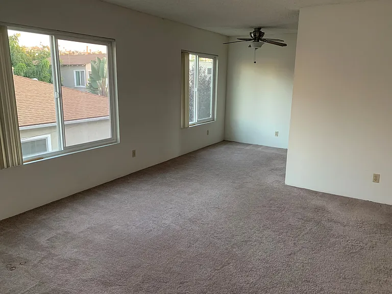 4873 Niagara Ave #9 — Photo 3