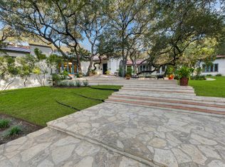 200 Devine Rd, Olmos Park, TX 78212