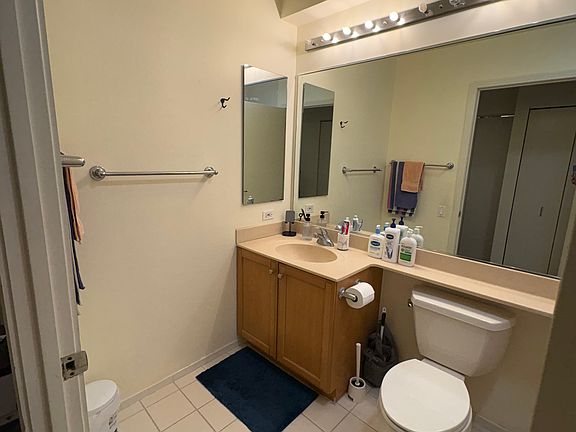 3rd image of 400 N La Salle St #4303