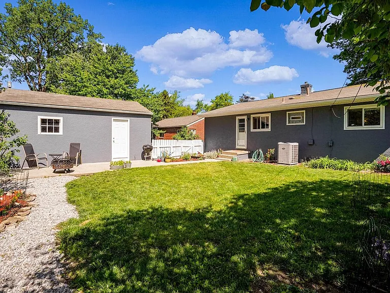 2695 Bristol Rd — Photo 43