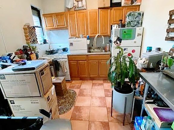3rd image of 32-15 41st St #F6