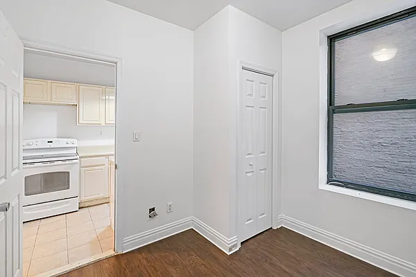 Rented by Julianna Realty Corp | media 16