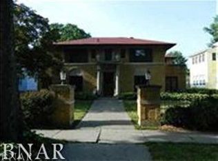 317 E Chestnut St, Bloomington, IL 61701