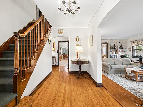 3rd image of 24 (aka 28) Ritchie Drive