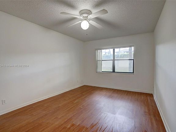 4th image of 8290 Lake Dr APT 134