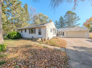 1161 Greystone Ave N, Oakdale, MN 55128