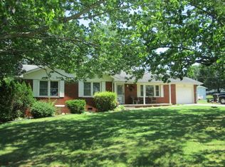 40 Hillcrest Dr N, Madisonville, KY 42431