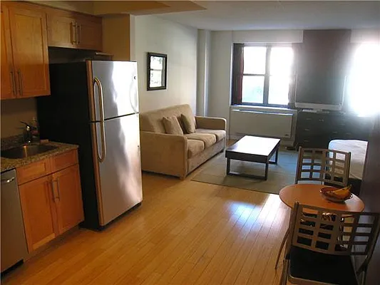 Sold by R New York | media 3