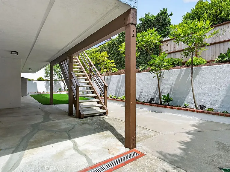 720 Emerald Bay — Photo 37