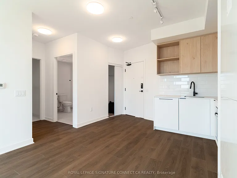 1185 Dupont St #1018 — Photo 8