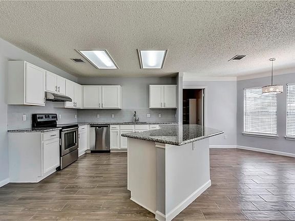 2nd image of 908 Lodosa Dr