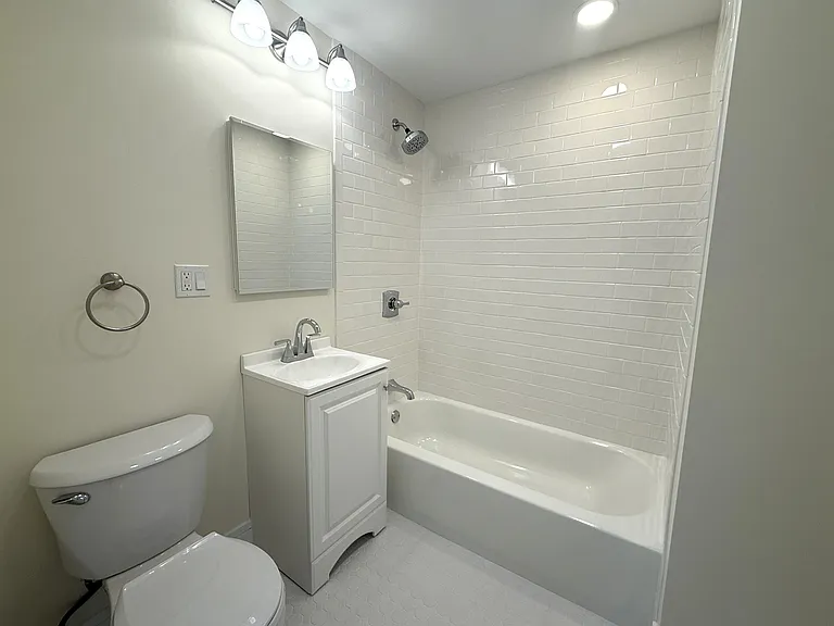 4006 W Warwick Ave #3W — Photo 12