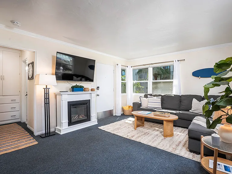 2827 Bayside Ln — Photo 9
