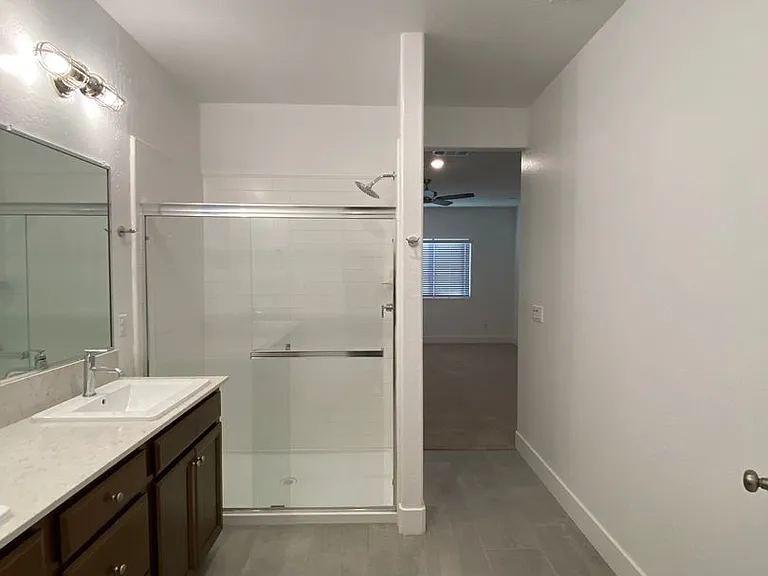 113 E Tyler Ave — Photo 12