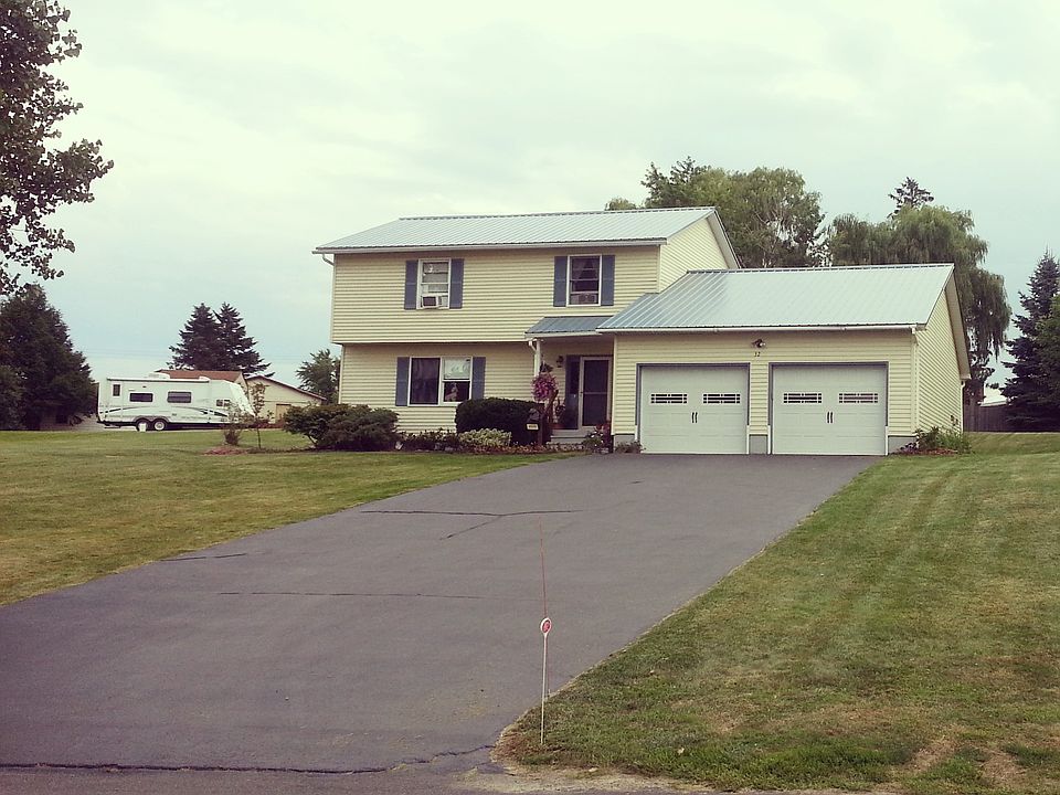 1st image of 32 Skyline Dr