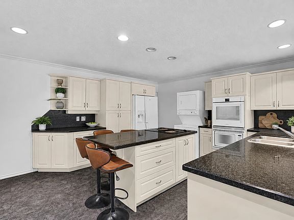 4th image of 12921 Southridge Dr