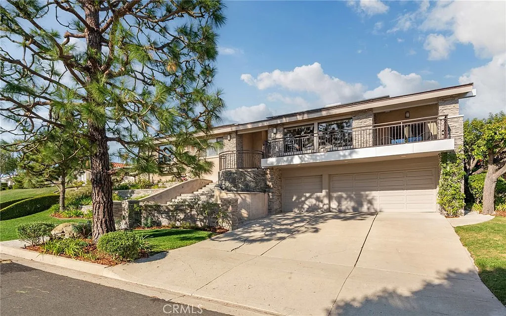 6 bed, 4.5 bath, 3853 sqft, $12,500 — Photo 1