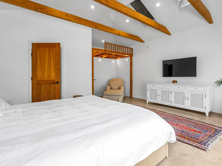 7844 Stewart Ave — Photo 35