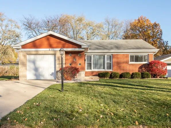 211 S Princeton Ave, Arlington Heights, IL 60005
