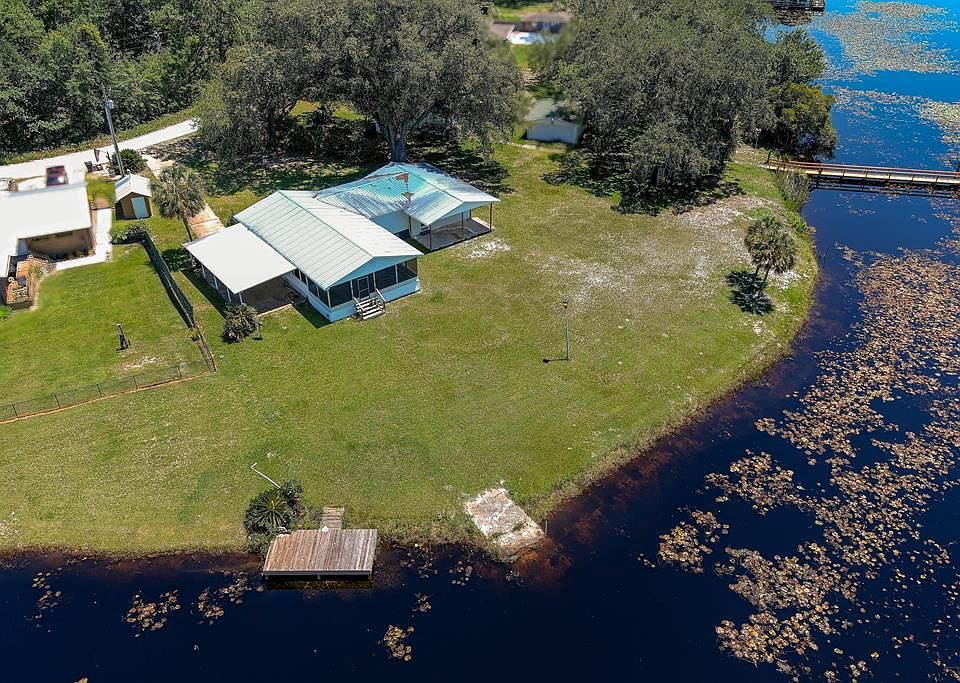 1st image of 2856 Lakeview Dr