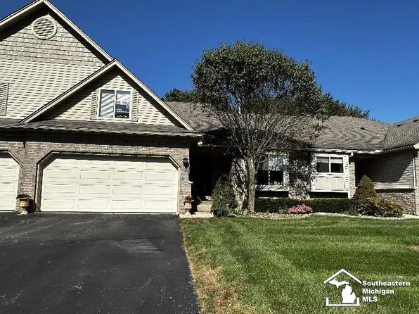 37584 N Dianne Ln, New Boston, MI 48164