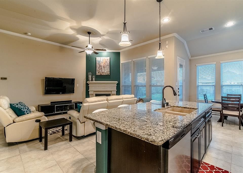 1st image of 8511 Parati Creek Ln