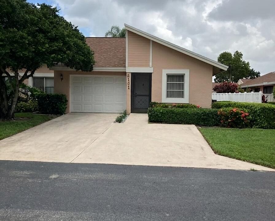 1st image of 8101 Sweetbriar Way