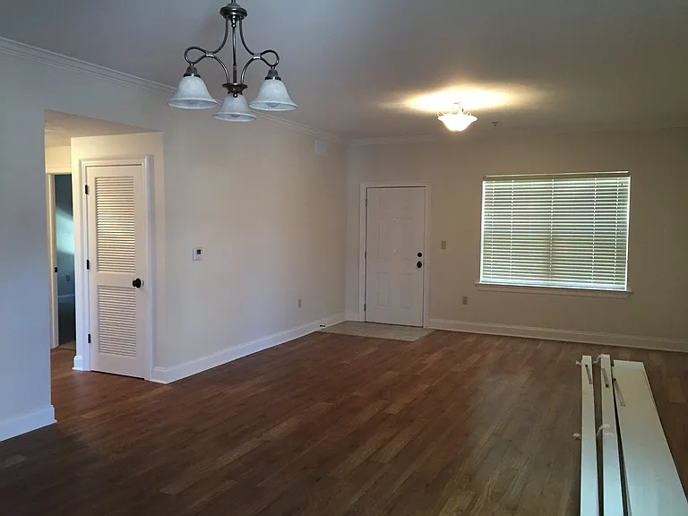 1555 Lake Ave — Photo 13