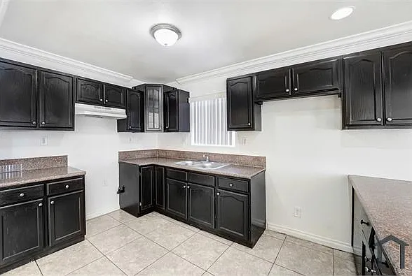 4 bed, 1391 sqft, $3,550 — Photo 1