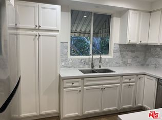 450 S Rexford Dr APT 4, Beverly Hills, CA 90212