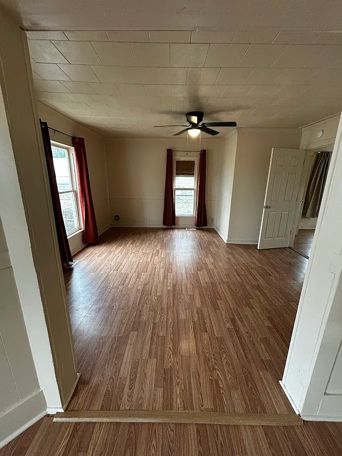 3 bed, 1.5 bath, 1290 sqft, $950 — Photo 4