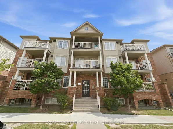 141 Isaac Devins Blvd #3, Toronto, ON M9M 0C4